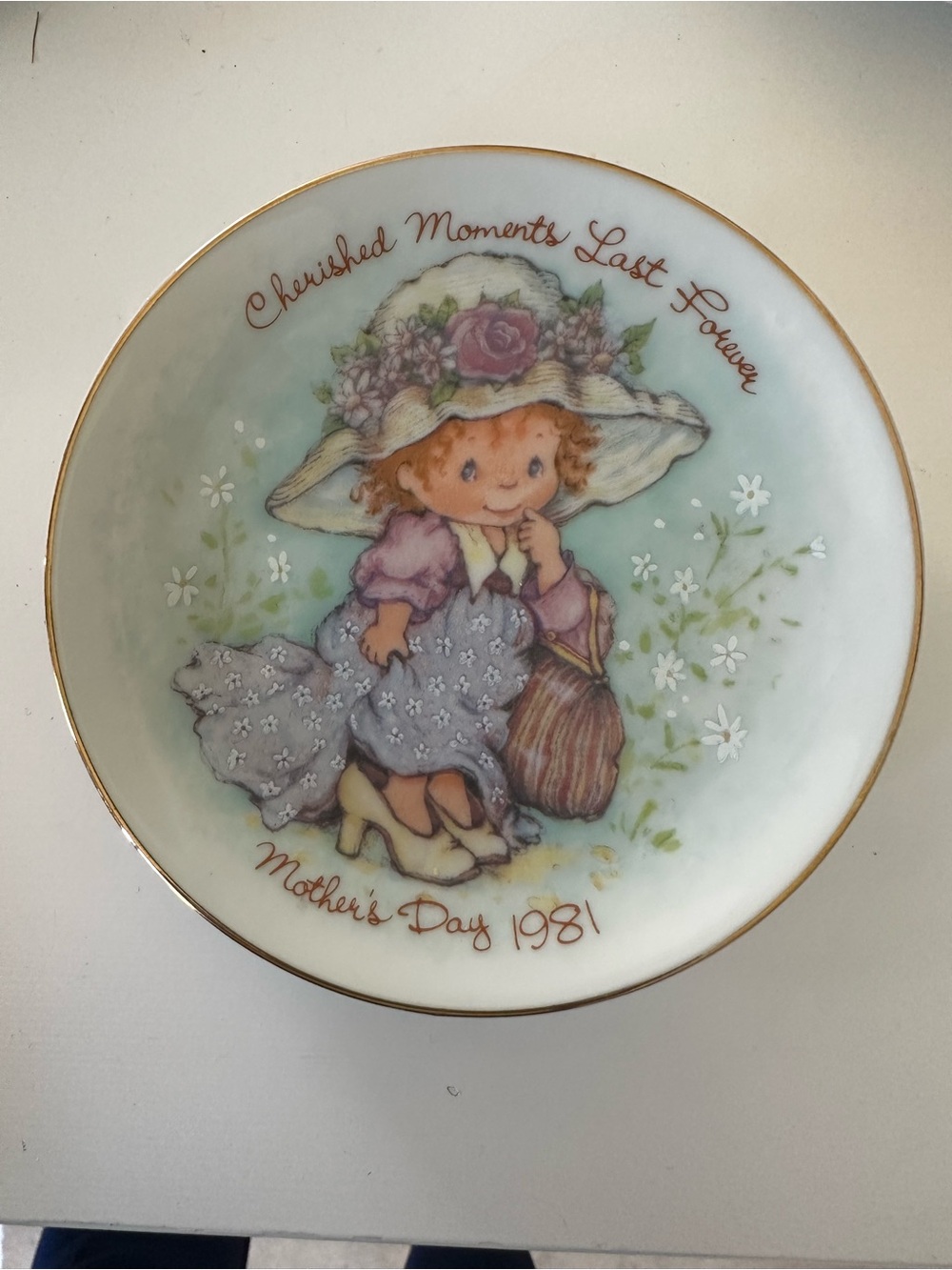 Avon White Ceramic 'Little Things' 1982 Mother's Day Plate